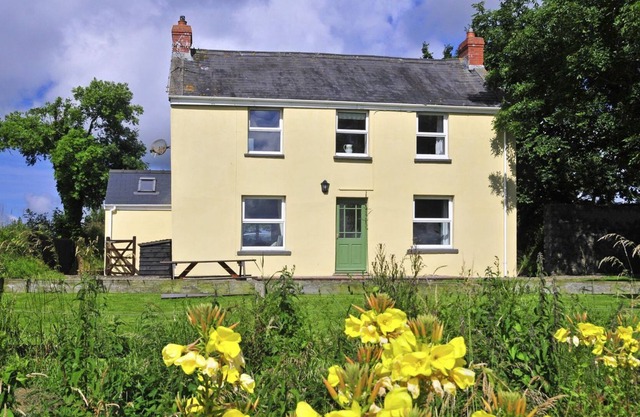 3 bedroom accommodation in Llangwm, near Burton