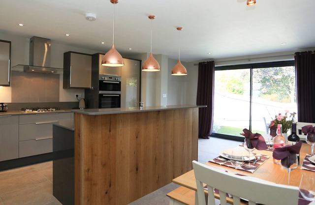 3 bedroom accommodation in Brockenhurst