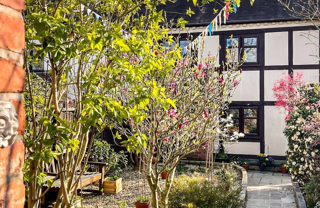 3 bedroom accommodation in Shrewsbury