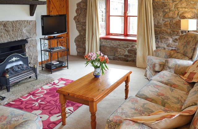 3 bedroom accommodation in Trewellard, near Penzance