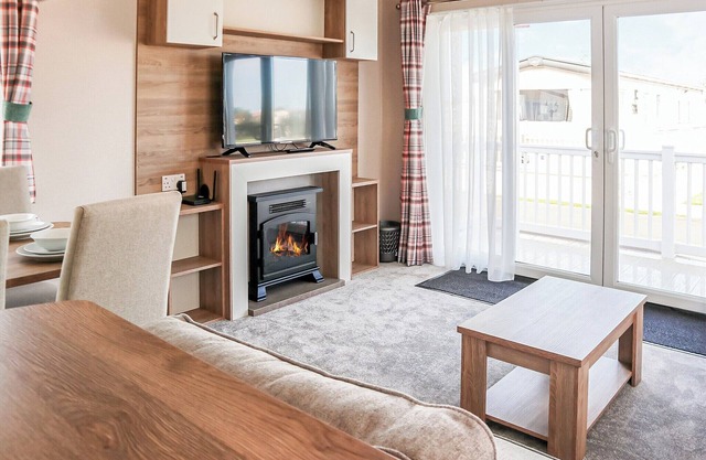 3 bedroom accommodation in Chapel St Leonards, Skegness