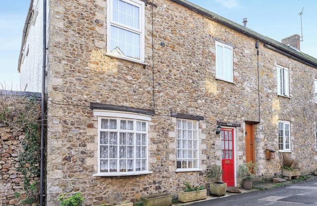 3 bedroom accommodation in Colyton, near Lyme Regis