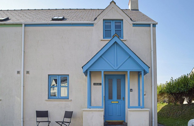 3 bedroom accommodation in Marloes