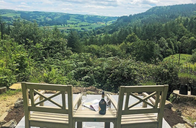 3 bedroom accommodation in Trefriw, near Llanrwst