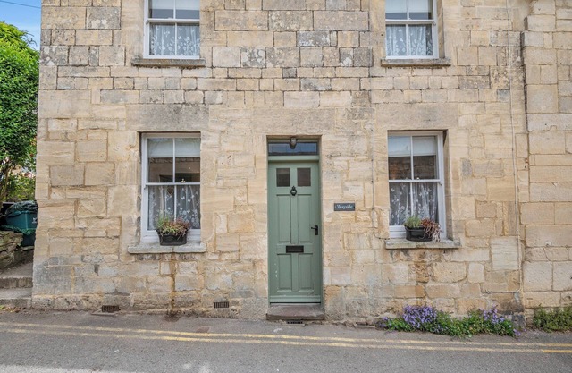 3 bedroom accommodation in Painswick, near Stroud