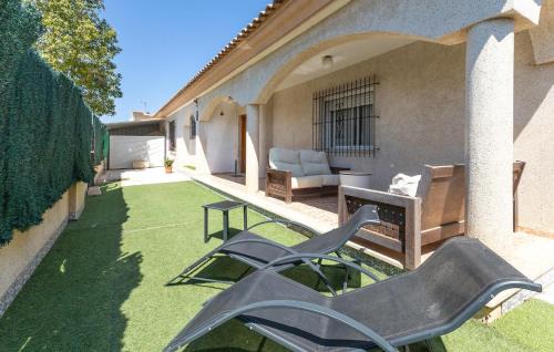 3 Bedroom Amazing Home In Los Alcazares