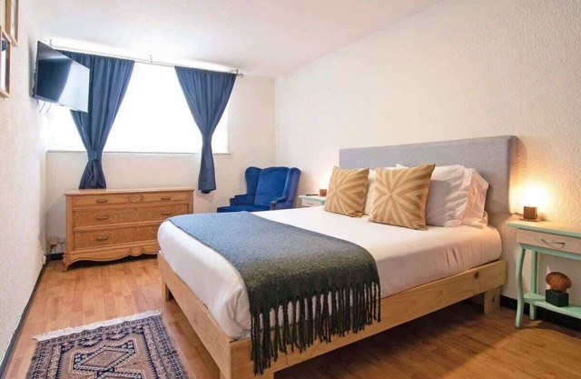 3 Bedroom Apartment nearby Parque Hundido