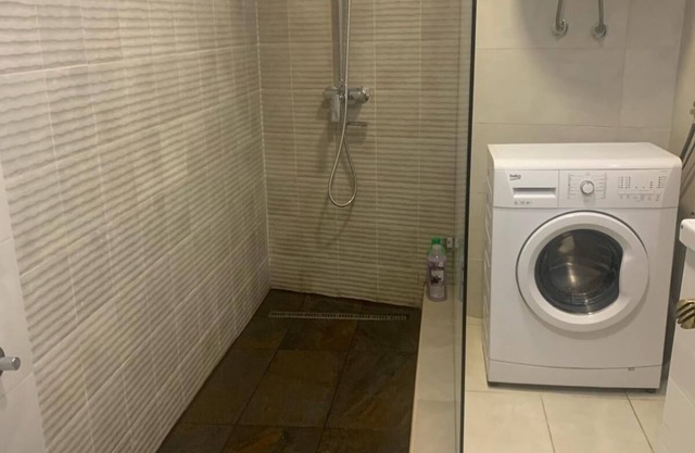 3-bedroom apartment in charming Beograd with WiFi, AC