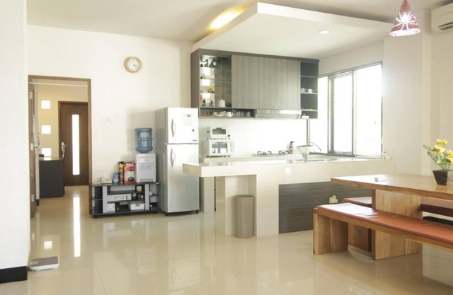 3 Bedroom Beach Side