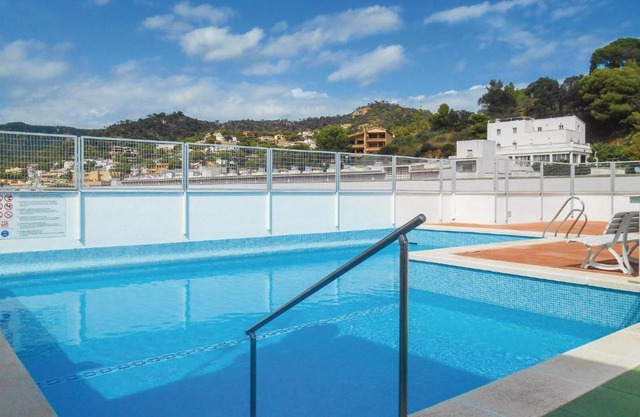 3 Bedroom Beautiful Apartment In Tossa De Mar