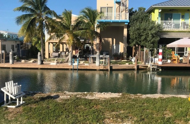 3-bedroom,boat access in Marathon.AC,WiFi,50 ft Dock ' No problem atol '.