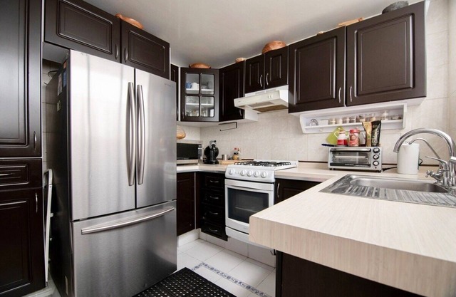 3-bedroom condo near Parque Hundido