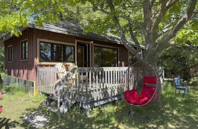 3-Bedroom Cottage #1 - Sand Bay
