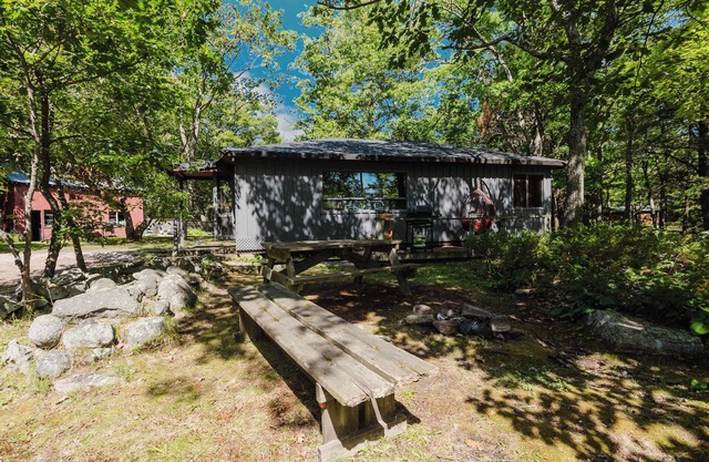 3-Bedroom Cottage #9 - Sand Bay