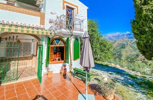 3 bedroom country property