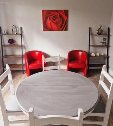3 Bedroom house, close to woodland, chesterfield and peak District