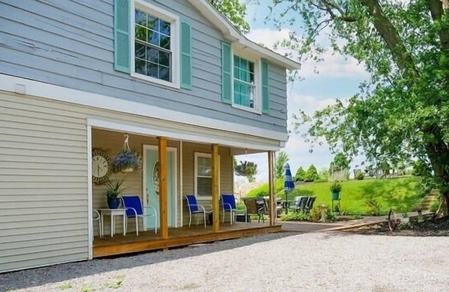 3 Bedroom house DISCOUNT 795 weekly for fall!!!