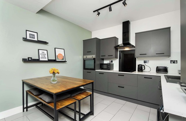 3 Bedroom House-Free Parking