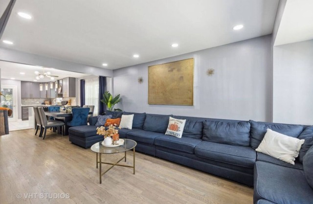 3-bedroom house in beautiful Chicago with AC — Pet friendly