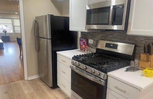 3-bedroom house in cool Chicago with WiFi, AC