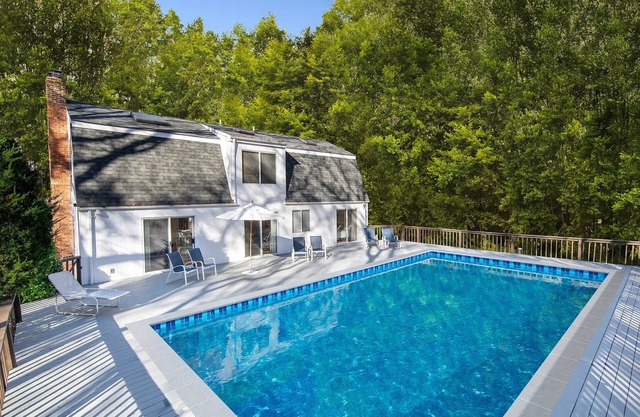 3-bedroom house with wooded views and private, heated pool in Sag Harbor