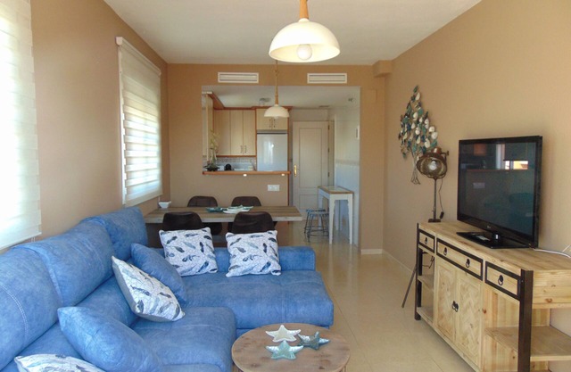 3 bedroom penthouse with 30 meter terrace, pool and garage in Roquetas de Mar