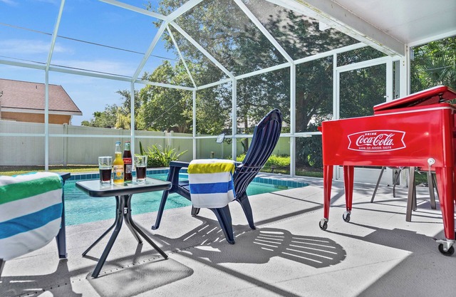 3-bedroom Remodeled Pool house in fantastic Port Charlotte with WiFi, AC