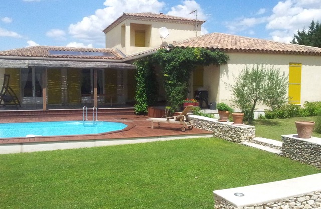 3 Chambres D'hôtes Privatives Entièrement Climatisées Dans Villa Avec Piscine