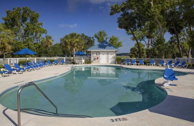 3 Family-Friendly Suites Offering Gorgeous Water Views and a Peaceful Setting