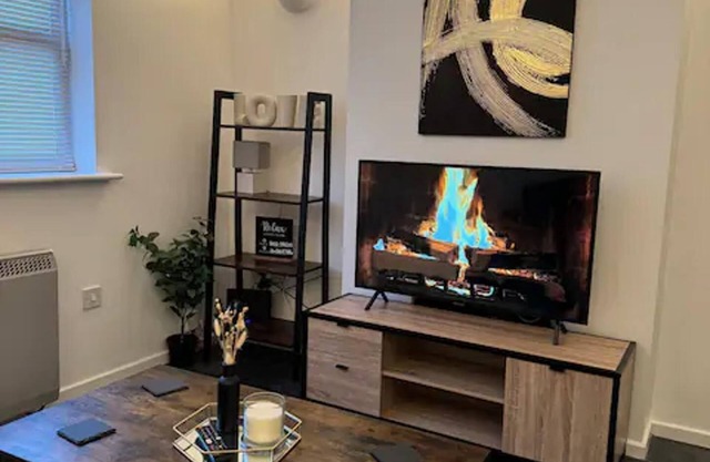 3 Floor 2 Bedroom House