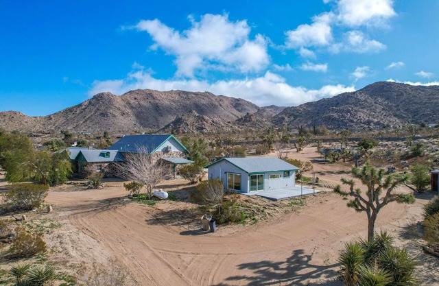3 Homes ~ Retreats ~ Intimate Gatherings