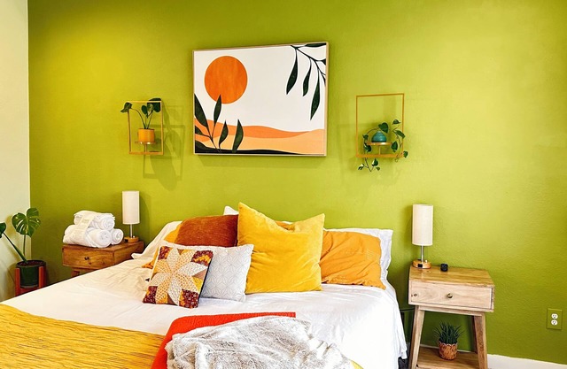 3 King B/B Condo Minutes from San Antonio's Attractions! W/Free EV charger