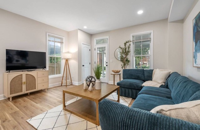 3 King Beds | Free Parking | Fenced Yard | OSU