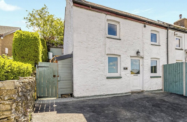 3 Legged Duck Cottage