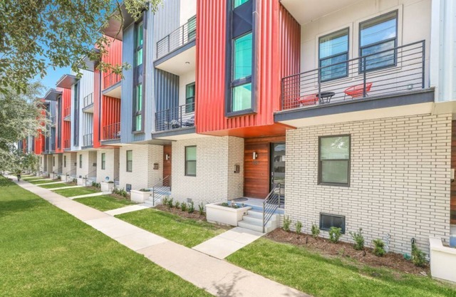 3-Level Brand New Townhouse in Mid City