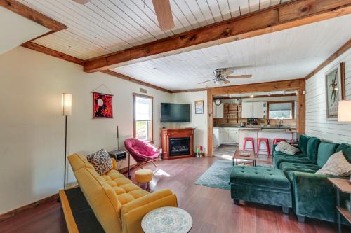 3 Mi to Blackwater Falls Peaceful Retreat with Deck