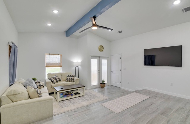3 Mi to Bolivar Beach: Quiet Condo w/Balcony