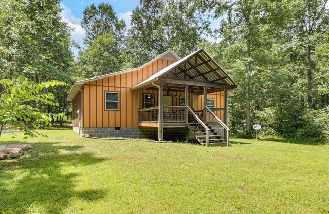 3 Mi to Little River Canyon: Scenic Alabama Cabin