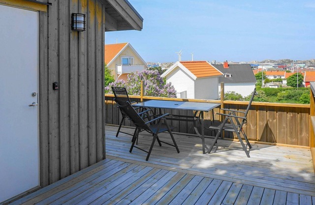 3 person holiday home in Rönnäng