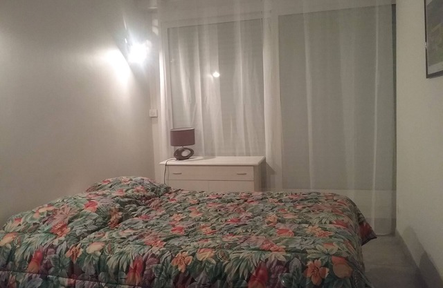 3-room apartment, 50m2, with 30m2 terrace, parking space, town center.
