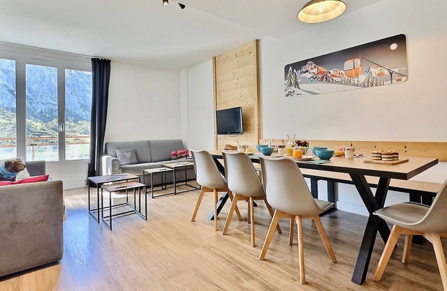 3-room apartment for 8 in Tignes, near slopes, balcony, TV, dishwasher, non-smoking