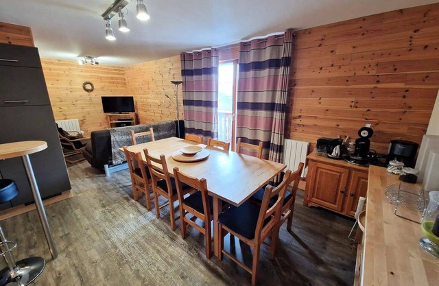 3 rooms +cabin 8/10personnes coeur station 55m²