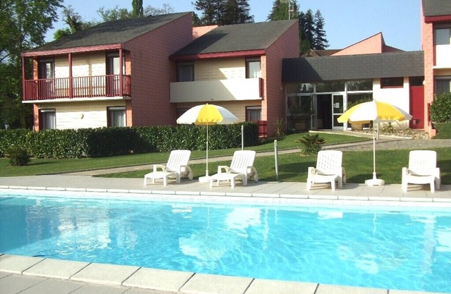 3-star family residence T2 air-conditioned floor with heated swimming pool