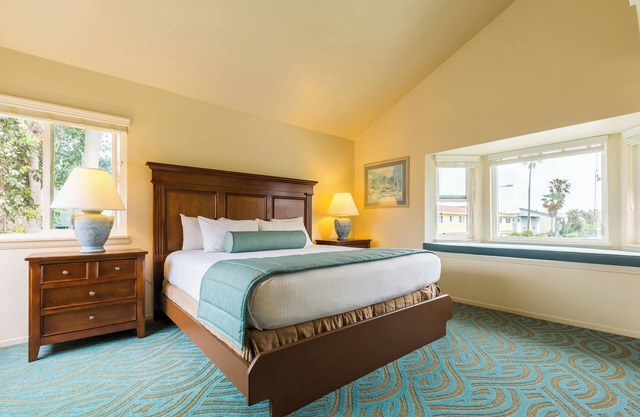3 Units at Mandalay Beach | Steps to Channel Islands Shores