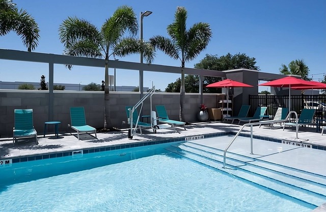3 Units | Modern Suite w/Kitchenette| Pool & Gym Near MCO