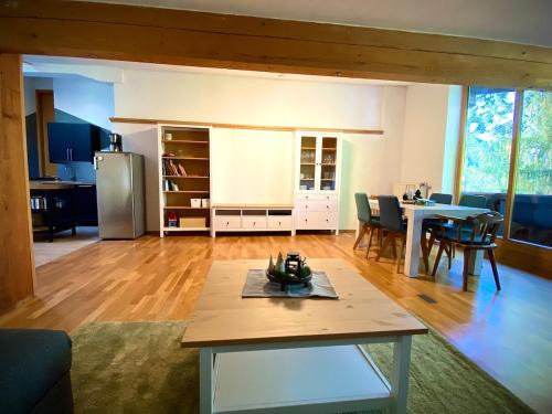 3-Zimmer FeWo 1 Wohnung in der Villa Bergfrieden