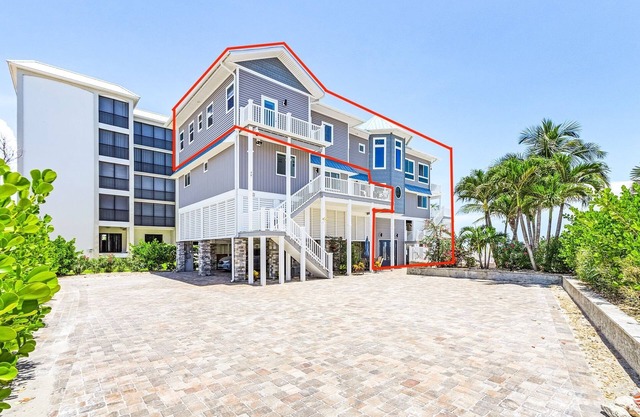 30 Oceanfront Luxury: Sunset Views, Pool, Beach Access