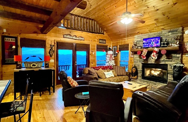 30% OFF Oct 26-29 ❤️BESTMtnView-Adult PoolTable-PingPong-Foosball-Playgrnd-Hottub