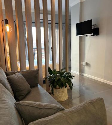 "301" Dpto temporario moderno, luminoso con todo lo necesario para la estadia perfecta, para dos personas, ubicado a dos cuadras de la costanera, en el corazón del camba cua