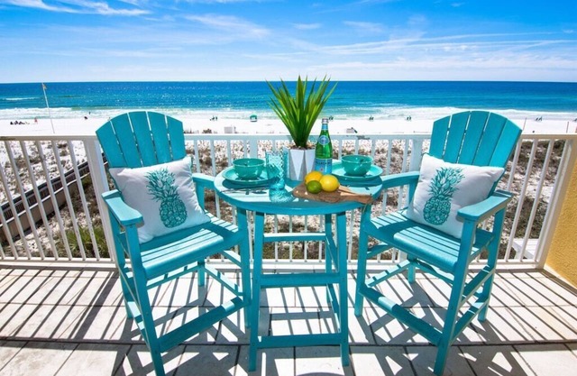 305 | Free Beach Service + Beach Towels + 2 Pools + 2 Kings
